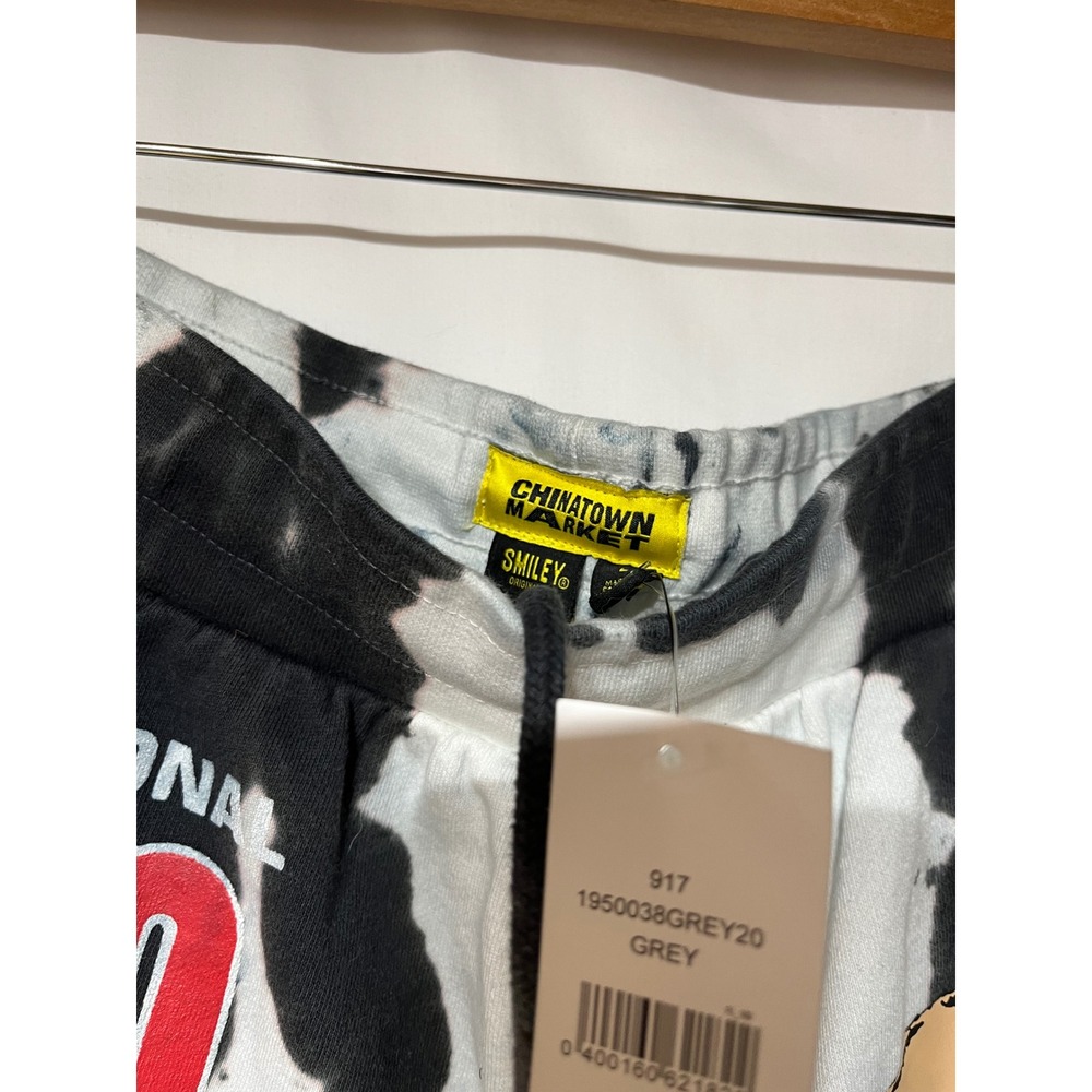Chinatown Market Smiley Bear Basketball Tie Dye Shorts Men's L Grey - Picture 3 of 4